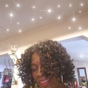 Meet your Posher, Ava